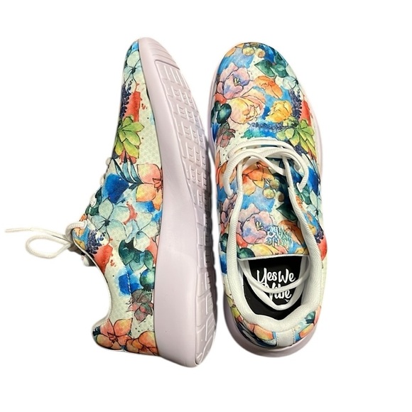 Yes We Vibe White Floral Pattern Sneakers - Picture 4 of 6